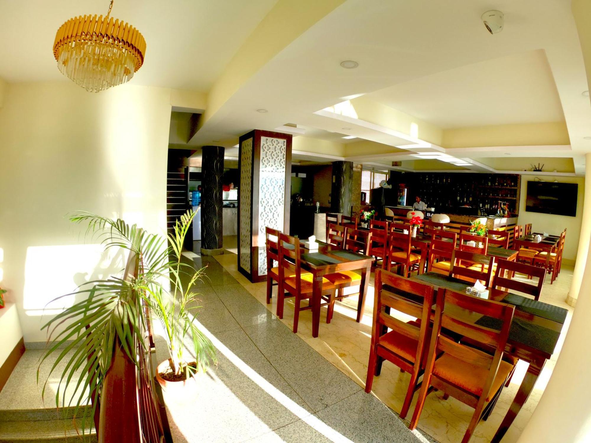 Hotel Simal Catmandu Exterior foto